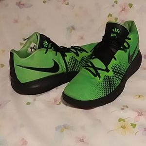 kyrie flytrap rage green